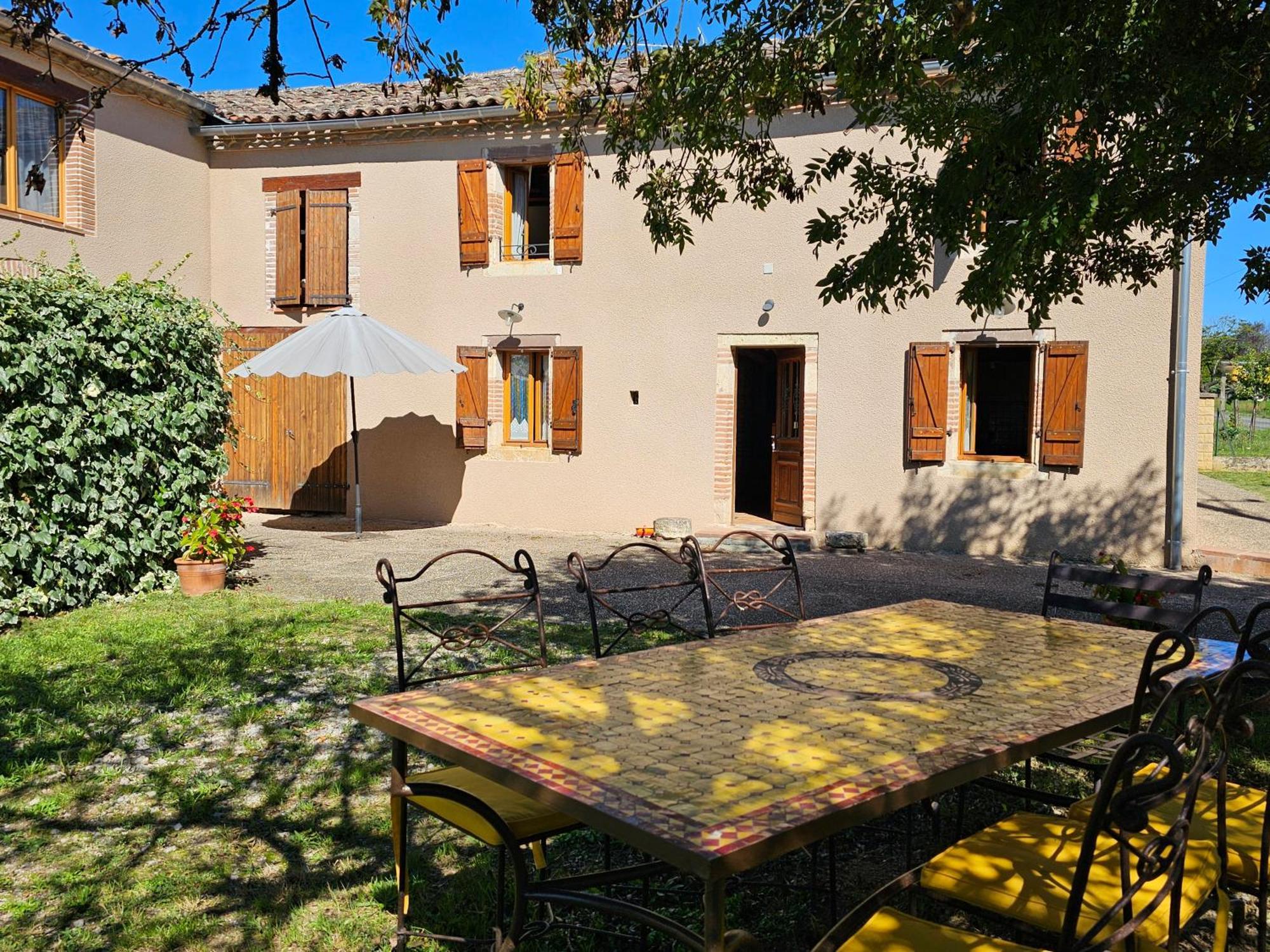 Gite De Tarou Labastide-de-Levis Exterior photo